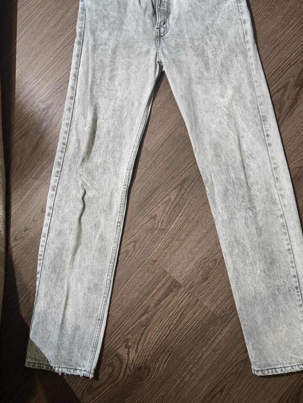 VintageMen's Levis 505 Light Grey Acid Washed Jeans - Classic Straight Fit 34x34